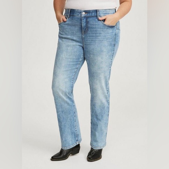 Torrid Bombshell Straight High-Rise Jeans Blue Acid Wash Size 20 - Picture 1 of 15
